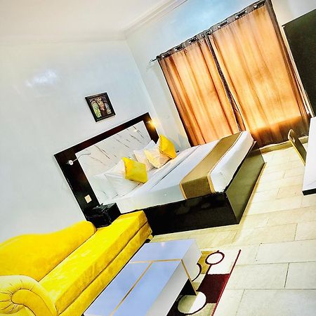 Posh Hotel And Suites Ikeja Luaran gambar