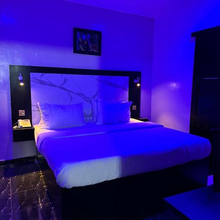 Posh Hotel And Suites Ikeja Luaran gambar