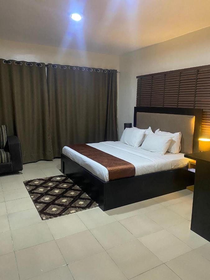 Posh Hotel And Suites Ikeja Luaran gambar