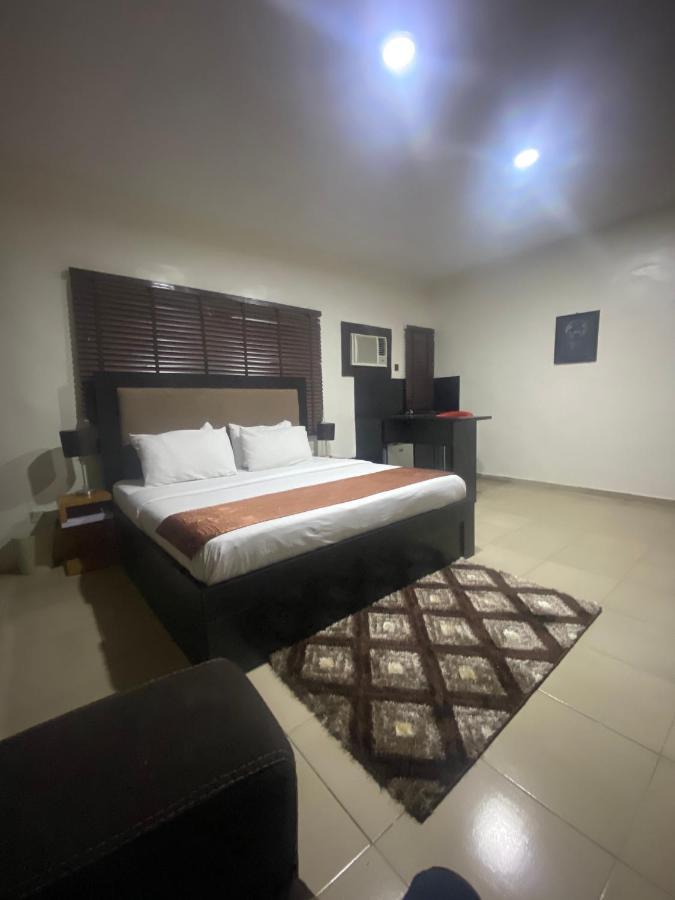 Posh Hotel And Suites Ikeja Luaran gambar