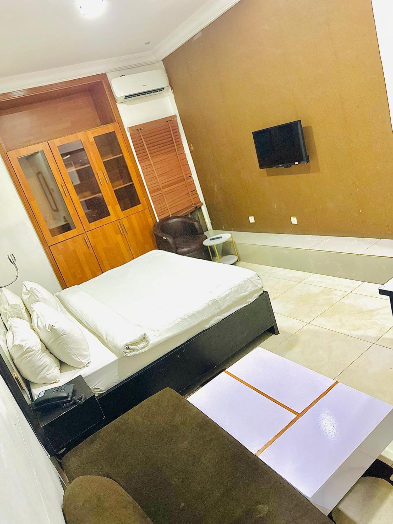 Posh Hotel And Suites Ikeja Luaran gambar