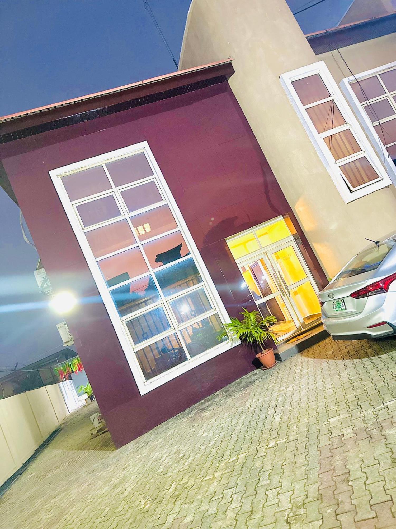 Posh Hotel And Suites Ikeja Luaran gambar