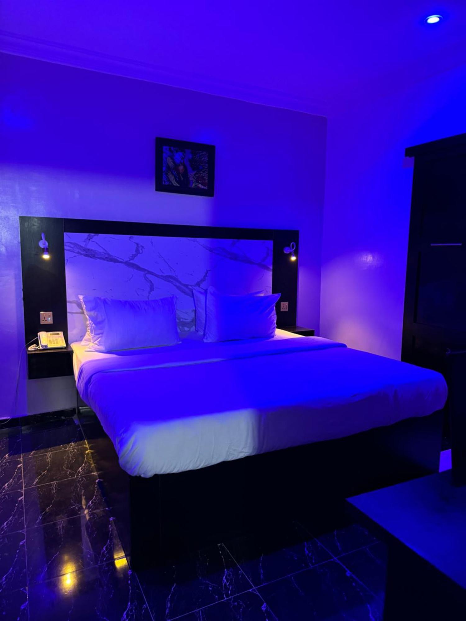 Posh Hotel And Suites Ikeja Luaran gambar