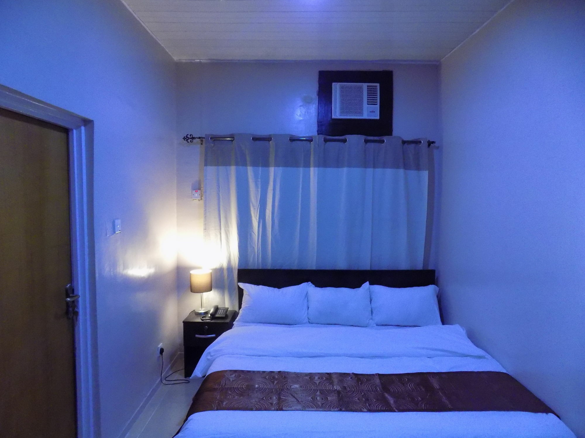 Posh Hotel And Suites Ikeja Luaran gambar