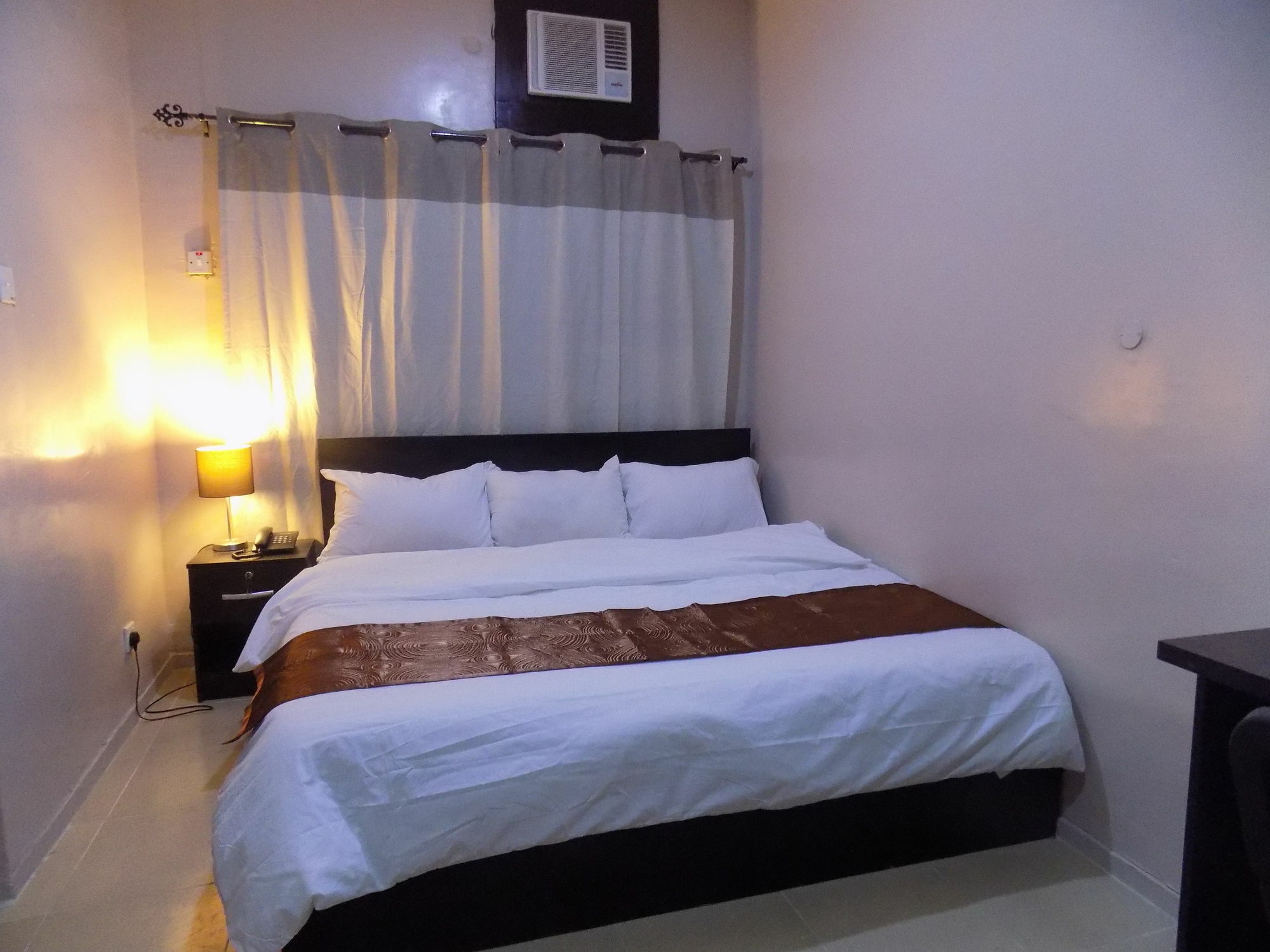 Posh Hotel And Suites Ikeja Luaran gambar